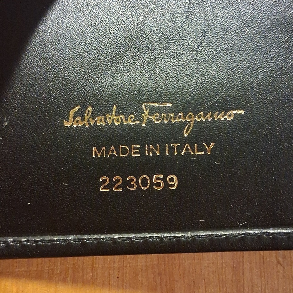 Salvatore Ferragamo Wallet - Picture 7 of 14